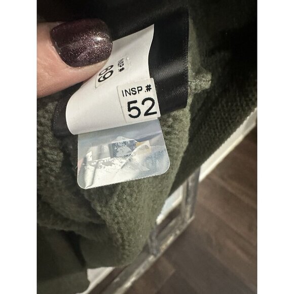 The North Face men's half-zip pullover in olive green - Picture 6 of 8